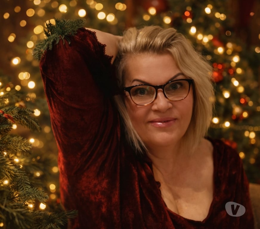 Escorts Bedfordshire Luton - Photos for Hi!! Me name Zara! From Hungary!!