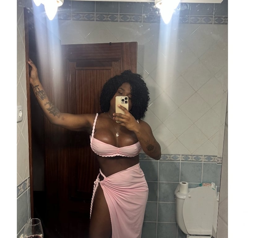 Trans Escorts Aberdeen Aberdeen City Centre - Aberdeen - Photos for EBONY TS BACK IN TOWN!!! NAUGHTY JULIA🥳🔥🎁🥳Aa