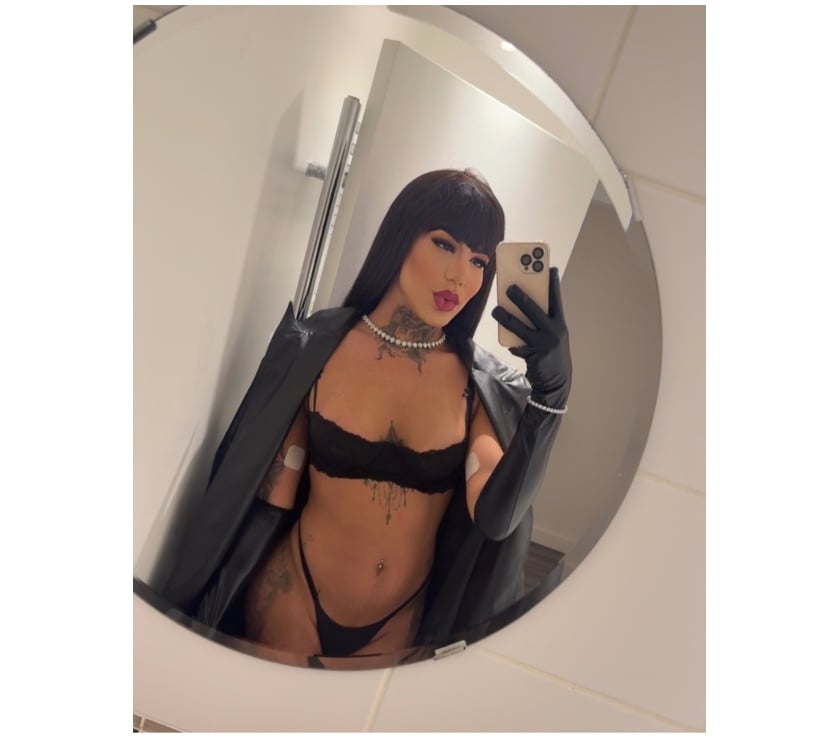 Trans Escorts Hertfordshire Watford - Photos for Nicole ♥️ party🥂 hot Brazilian🇧🇷