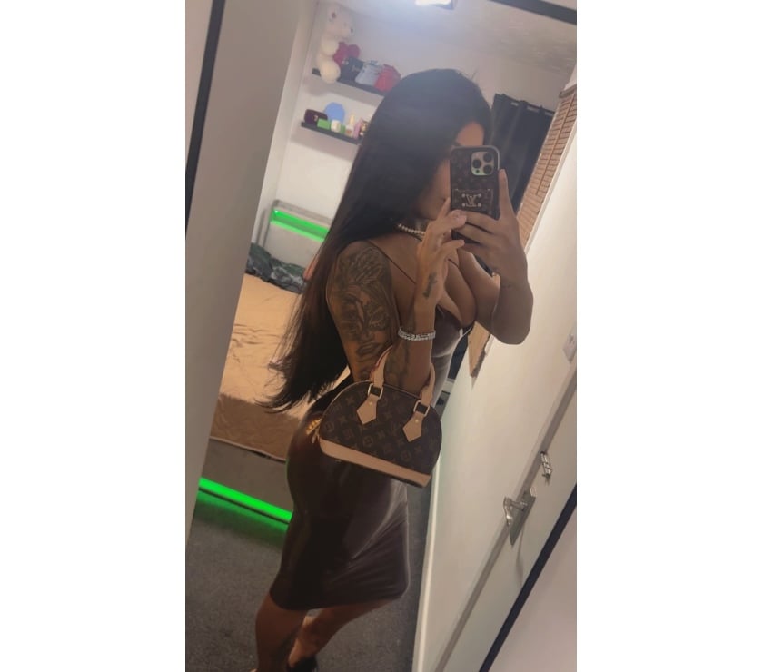 Trans Escorts Hertfordshire Watford - Photos for Nicole ♥️ party🥂 hot Brazilian🇧🇷
