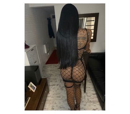 Trans Escorts Watford Town Centre Watford - Photos for Nicole ♥️ party🥂 hot Brazilian🇧🇷