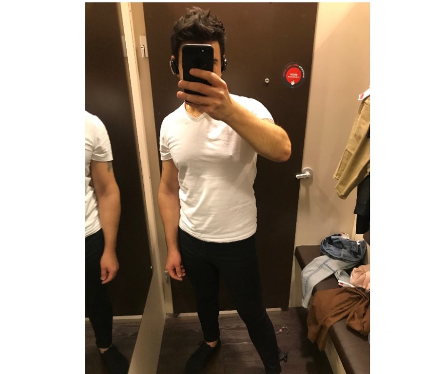 Gay Dating West London Ealing - West London - Photos for After bi manly slim skinny top dom in 20s I can accom