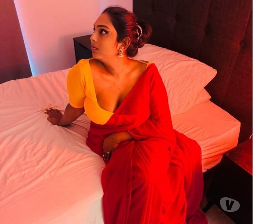 Escorts East London Barking Station - East London - Photos for MEENA SOUTH INDIAN TAMIL NADU GIRL NEW IN BARKING🇮🇳