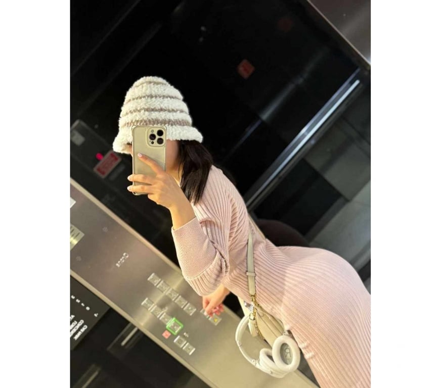 Escorts South East London Bromley - Photos for Petts Wood First Class Asian Busty Escort