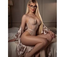 Sweet Blonde Melissa 🍭REAL 🔥 Party Girl 🎉