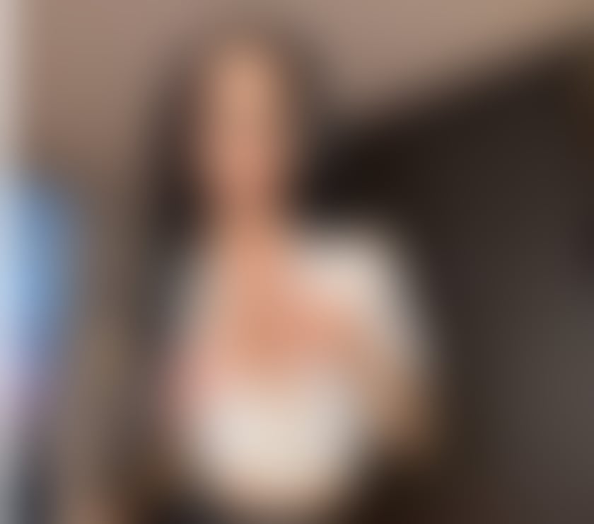 New luxury escort in Town