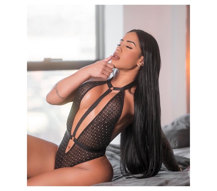 Escorts West London Shepherd`s Bush - West London - Photos for NAUGHTY BRUNETTE😈HIGH CLASS SERVICE💯FULL PARTY 🎉