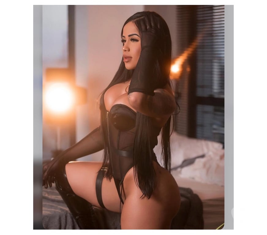 Escorts West London Shepherd`s Bush - West London - Photos for NAUGHTY BRUNETTE😈HIGH CLASS SERVICE💯FULL PARTY 🎉