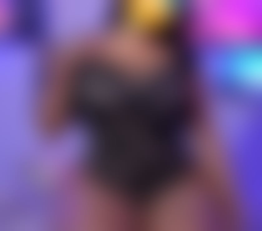 Escorts Paisley Renfrewshire - Photos for Hello guys 😘🥰Mona she's new in town, ❤️party🥳