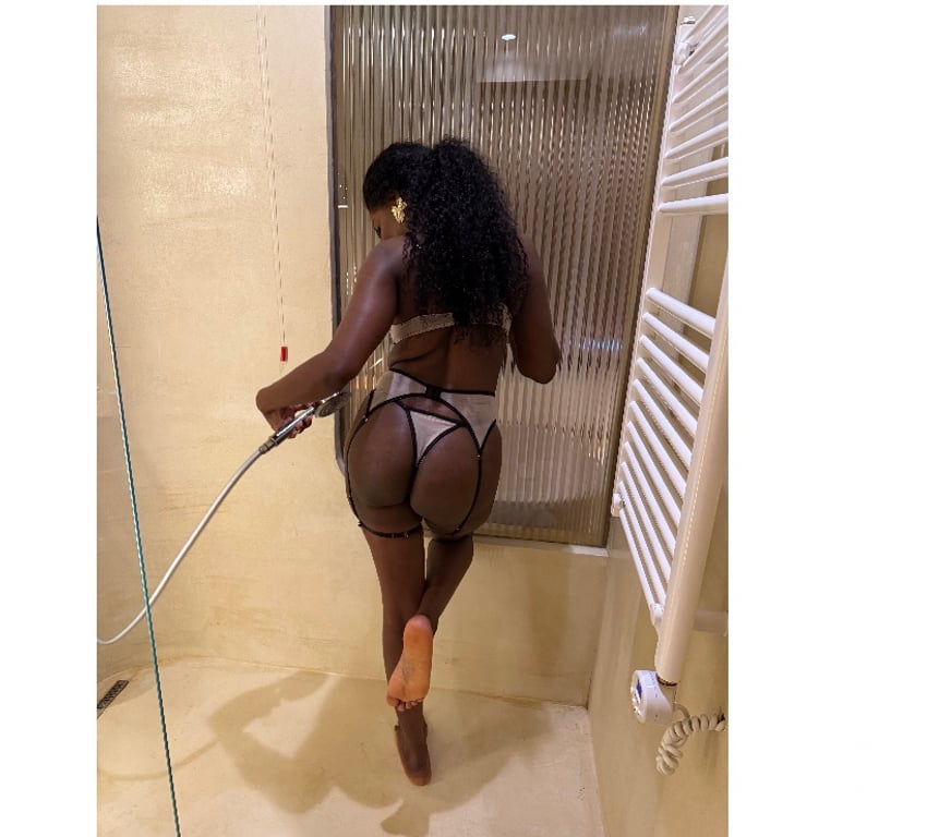 Escorts West Midlands Birmingham - Photos for Midnight Elegance