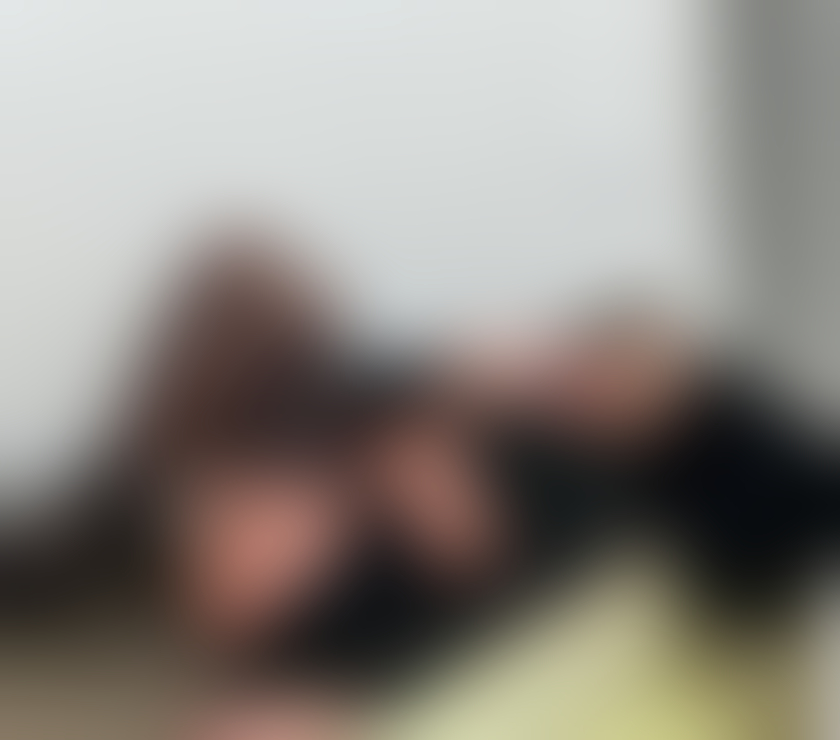 Escorts Surrey Elmbridge - Photos for BUSTY BRUNETTE-PARTY LADY