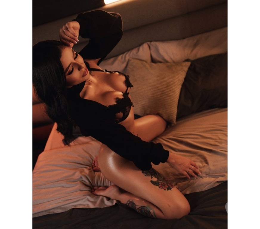 Escorts East London Chingford - East London - Photos for Melina Meireles