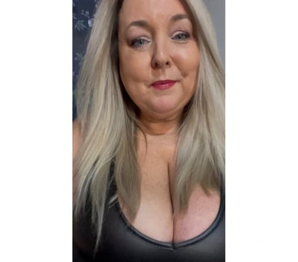 Photos for There’s nothing like an experienced British MILF 💋