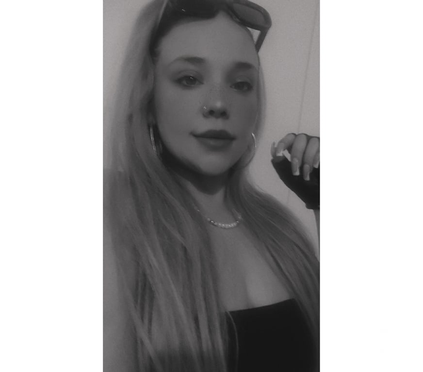 Escorts South West London Kensington - South West London - Photos for Ex glamour model Maria rosé