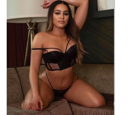 Escorts Beckenham Junction (Tramlink) Station Bromley - Photos for sweet sarah 🤩🤩your Latin dream 🌸🌸🌸