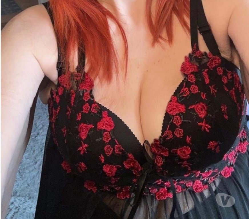 Escorts Essex Basildon - Photos for English Curvy Escort Available for Incalls in Basildon
