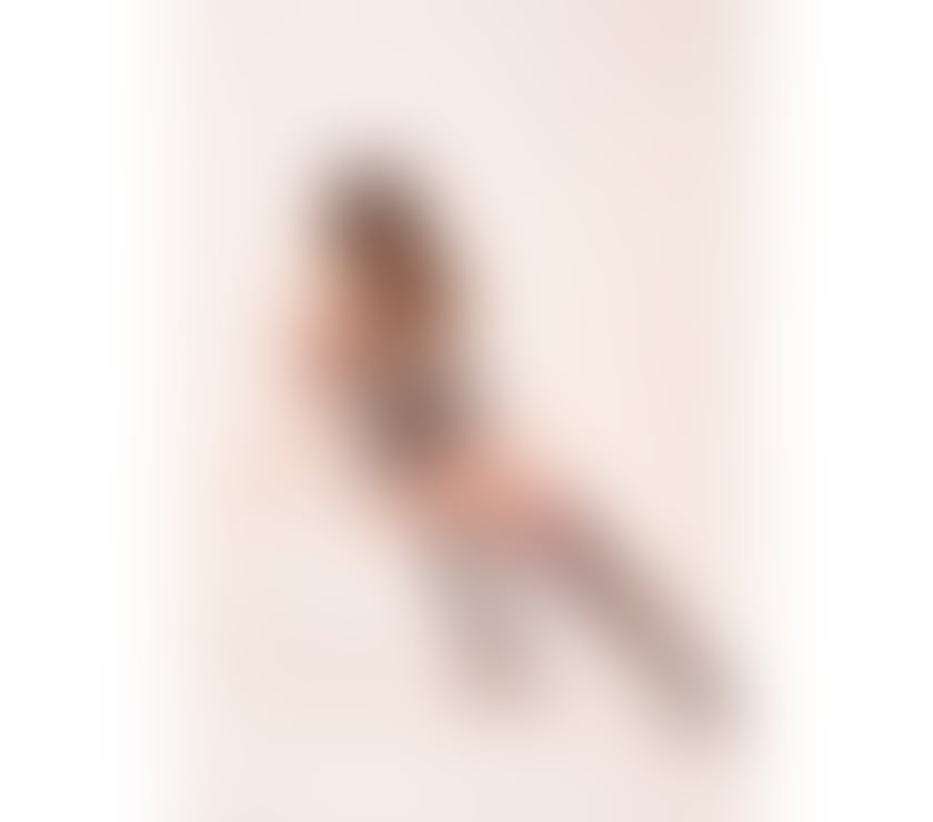 Escorts South West London Streatham - South West London - Photos for Anne Volvic VIP Escort Girl - Relaxing moments