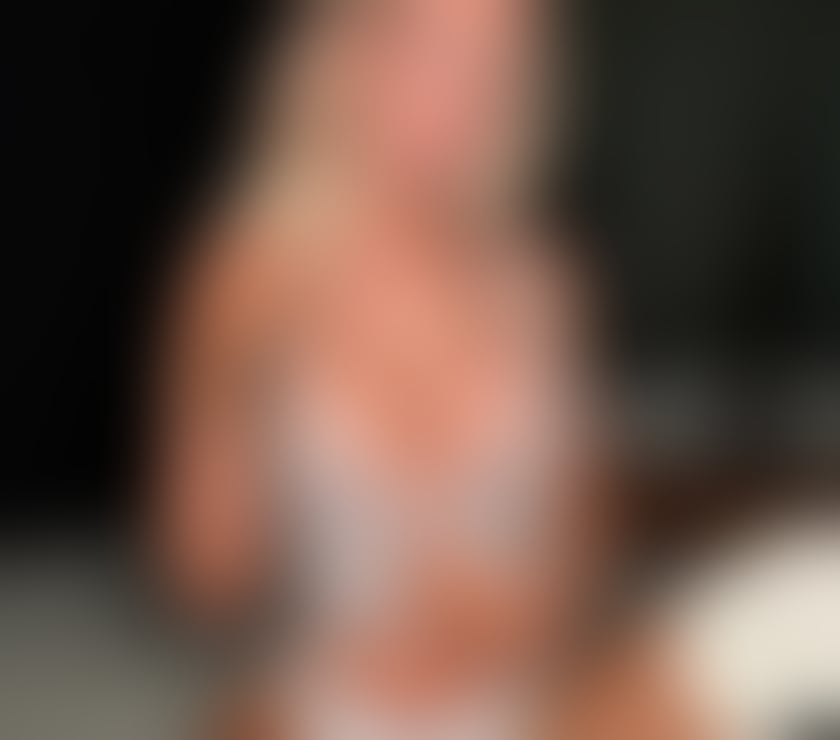 Escorts Hertfordshire Watford - Photos for Bella🥵 HOT ESPAÑOLA🇪🇸 PARTY GIRL☎️JUST OUTCALL