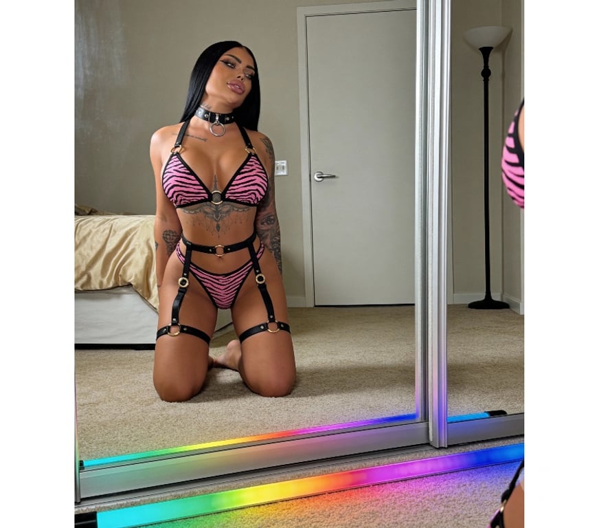 Escorts East London Canary Wharf - East London - Photos for Daisy🥂❤️ luxury escort ❤️party girl😈😈