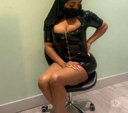 Escorts Barnt Green Bromsgrove - Photos for Curvy 😊Ebony party Queen 🫅 at your service 💞