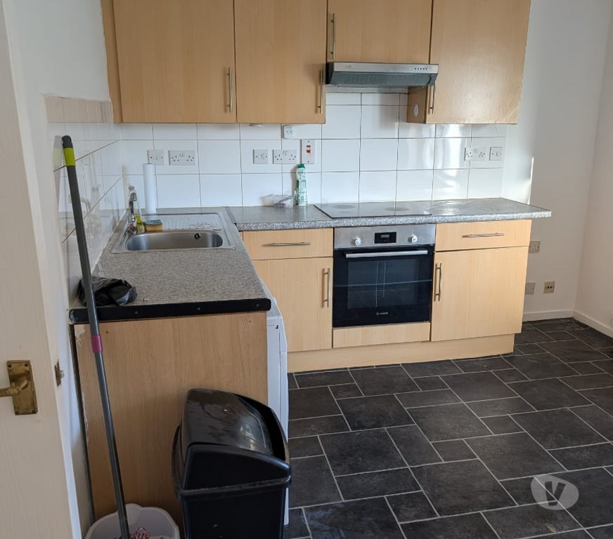 Property to Rent Barking and Dagenham Dagenham - Barking and Dagenham - Photos for Barking & Dagenham RM8 - 2 bed flat unfurnished - £1900 pm