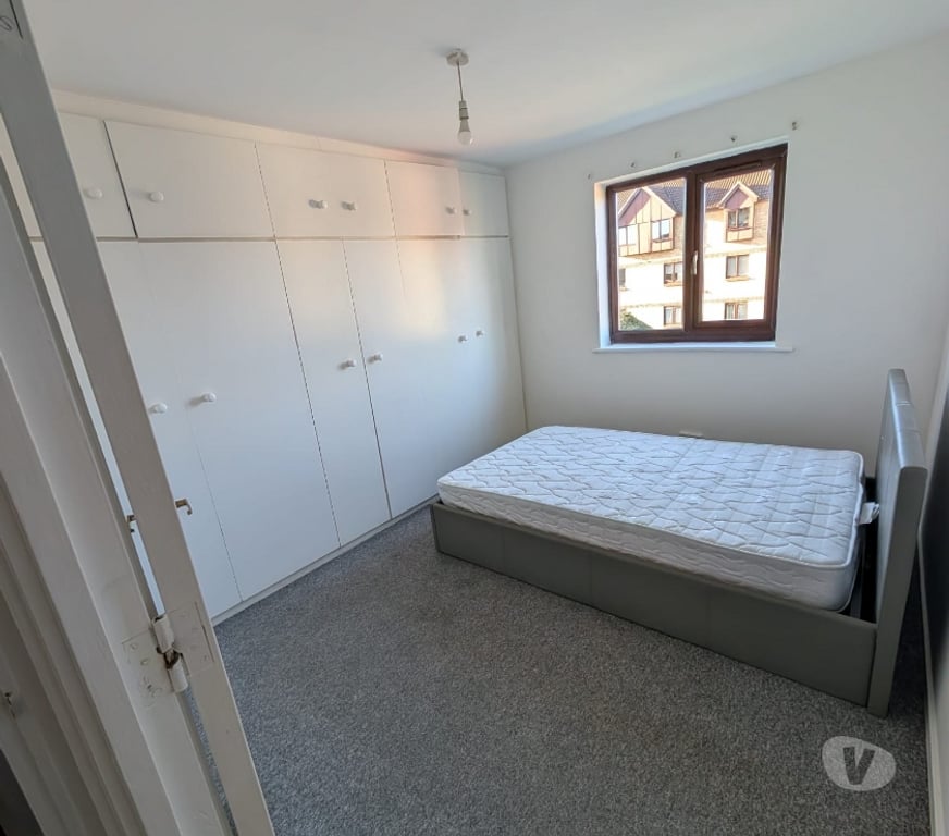 Property to Rent Barking and Dagenham Dagenham - Barking and Dagenham - Photos for Barking & Dagenham RM8 - 2 bed flat unfurnished - £1900 pm