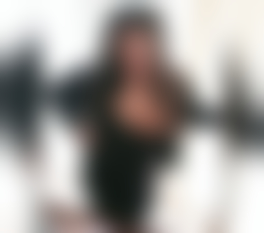 Escorts South East London Lewisham - South East London - Photos for SUZEE SOUTH INDIAN TAMIL CHUBBY GIRL NEW IN TOWN 🇮🇳