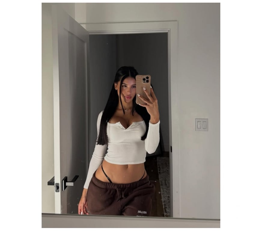 Escorts Surrey Spelthorne - Photos for Hanna 🍑 BigBig 🍑 Good Service 💯 No Rush