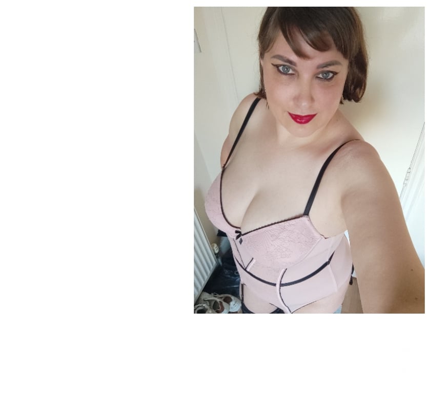 Escorts North West London Willesden Green - North West London - Photos for Charming Anne BEAUTIFUL LADY HERE 🥰
