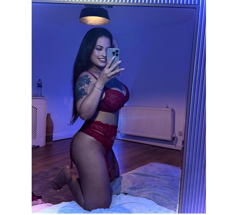 Escorts South West London Sutton - Photos for LOUSIE BABY FACE 22 y🥰SEXY LATINA