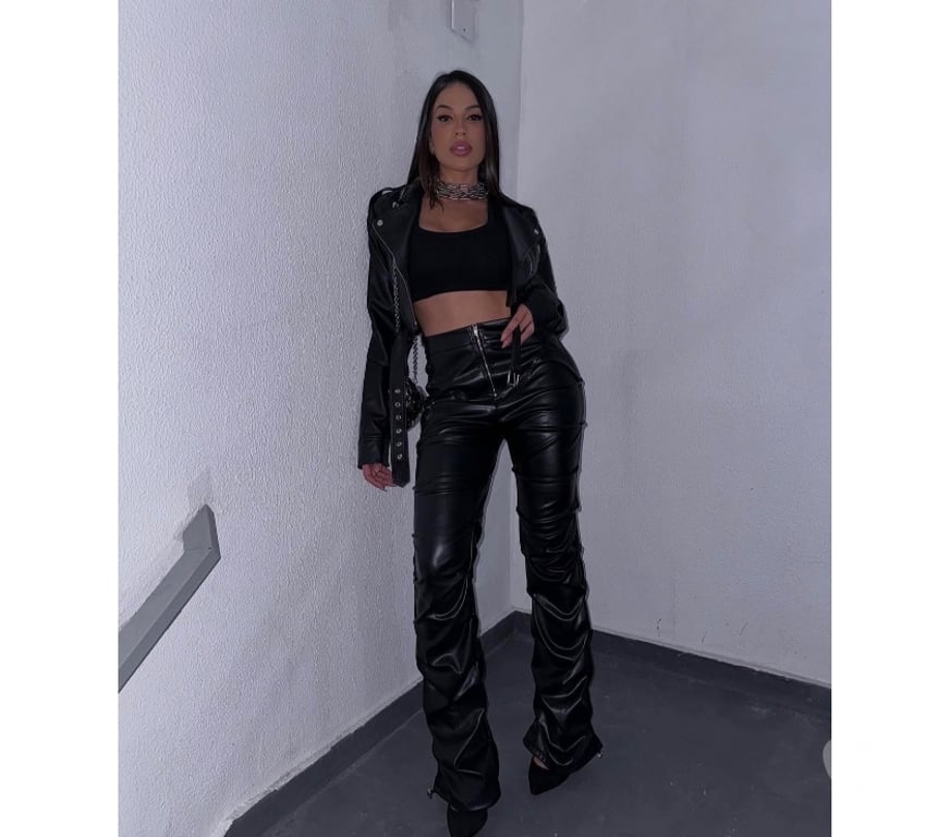 Escorts Kent Tunbridge Wells - Photos for NAUGHTY BRAZILIAN GIRL IN TOWN 😘🇧🇷