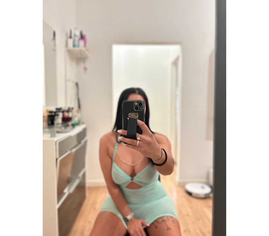 Escorts East London Redbridge - Photos for Hi I m new ❤️Nicole❤️ call me party girl 🎉