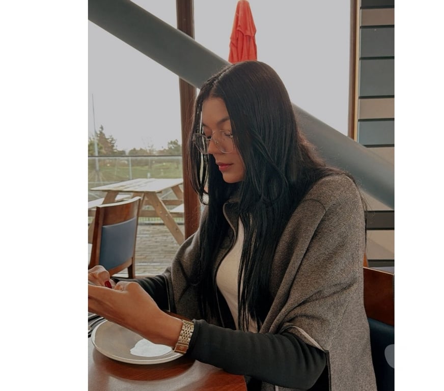 Escorts North West London Willesden Green Station - North West London - Photos for Latina sexy new brunette in town