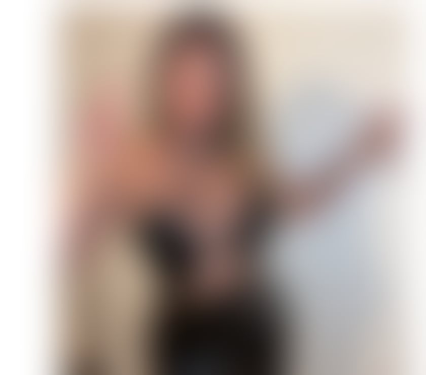 Escorts West Sussex Crawley - Photos for New In town TRANS I bet you have never met anyone slut as me