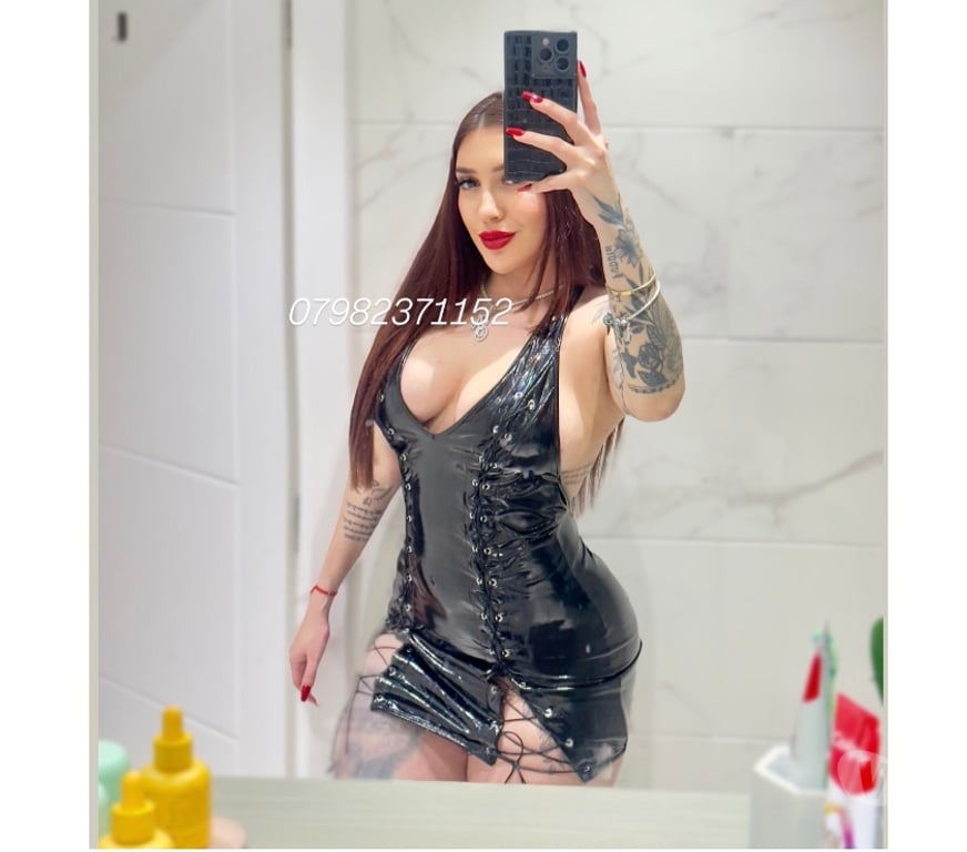Escorts East London Canary Wharf Station - East London - Photos for RED SEXY🇧🇷🔝PARTY 🔝BIG ASS 🍑 NO RUSH 🍑