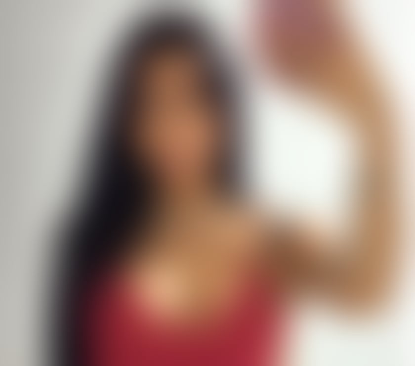 Photos for THAÍS 💖 PARTY GIRL 🇧🇷 NEW in Luton