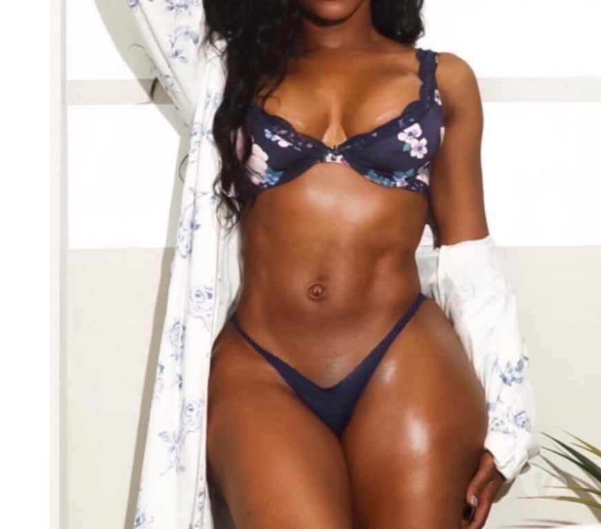 Escorts Slough Slough Town Centre - Slough - Photos for FLilly🍒Amazing girl✅Amazing time🥳24 7 I’m 50 years