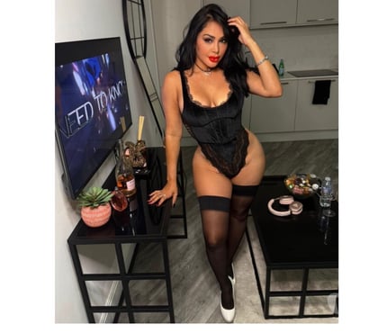 Escorts Leeds City Centre Leeds - Photos for I'm Patrizia party girl sexy come to me