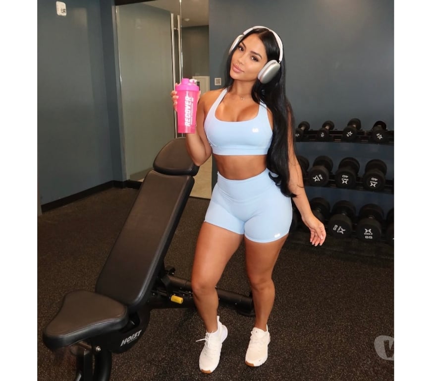 Escorts East London Canary Wharf Station - East London - Photos for MAY IN TOWN!! Canary wharf