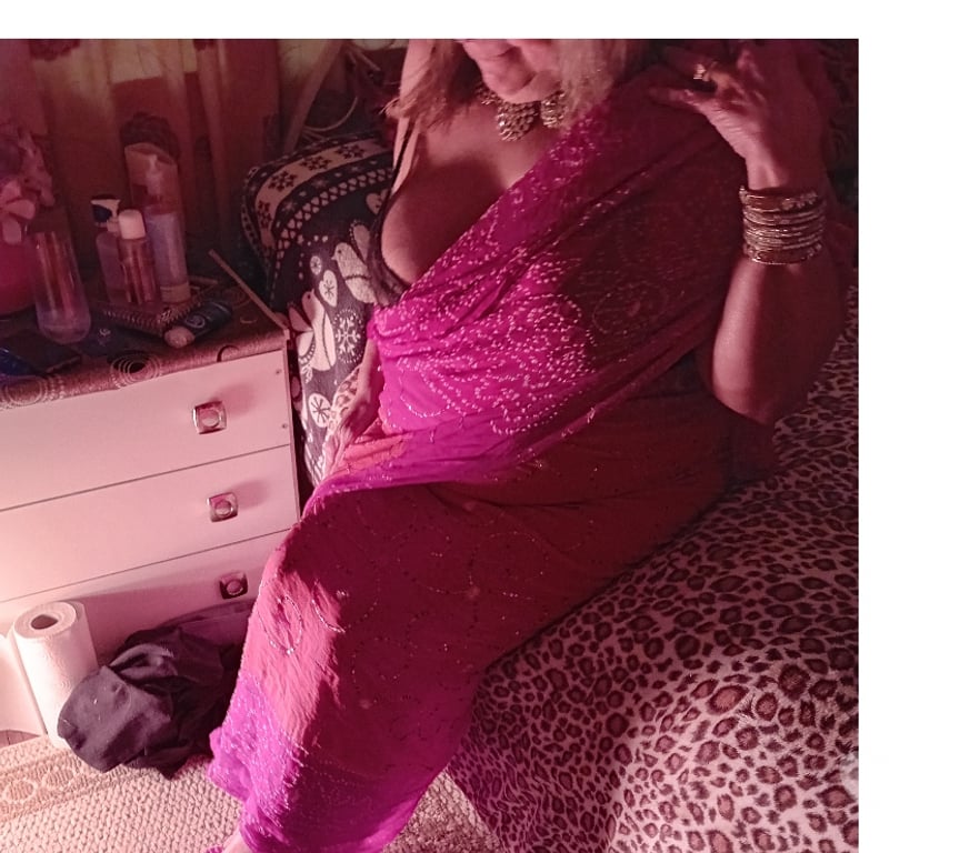 Escorts South West London Richmond upon Thames - Photos for BRITISH INDIAN Escort massage RIA 🌟🌟🌟🌟🌟