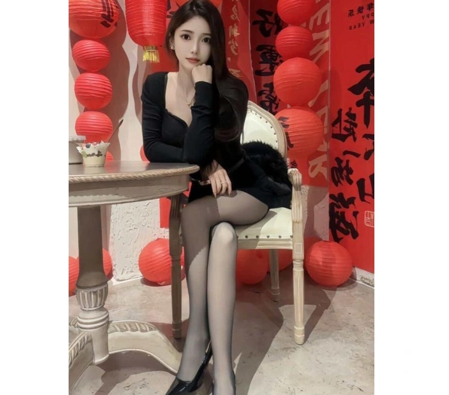 Escorts South West London Nine Elms - South West London - Photos for 💕Party Asian girl, good service, NEW in HERE💕