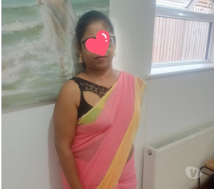 Escorts East London Stratford High Street - DLR Station - East London - Photos for Amazing sexy fun indian new in town