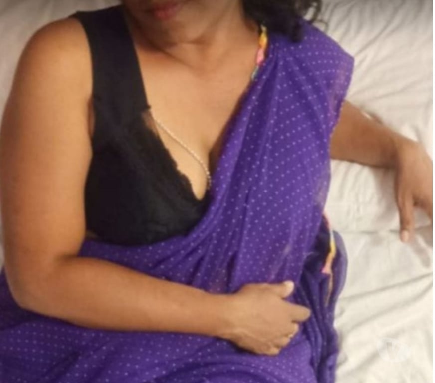 Escorts East London Stratford High Street - DLR Station - East London - Photos for Amazing sexy fun indian new in town