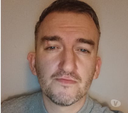 Gay Escorts Hillington Park Glasgow - Photos for Straight guy here for men.