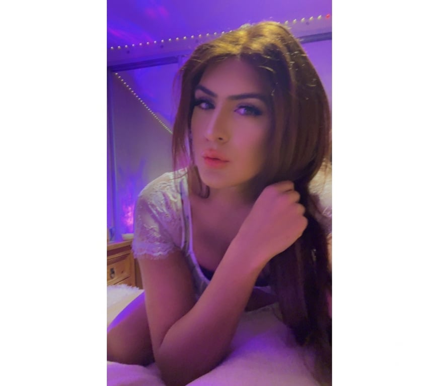 Trans Escorts West Midlands Birmingham - Photos for British Pakistani transsexual Laiba Khan