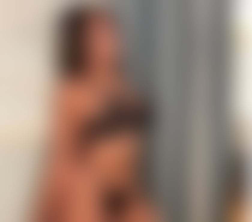 Escorts and Massages Ealing West London - Photos for Feminine Presence, Quality Company ✨