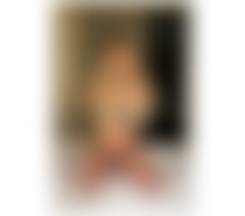 🌟 Bella – Discreet Blonde, Good Company ✨