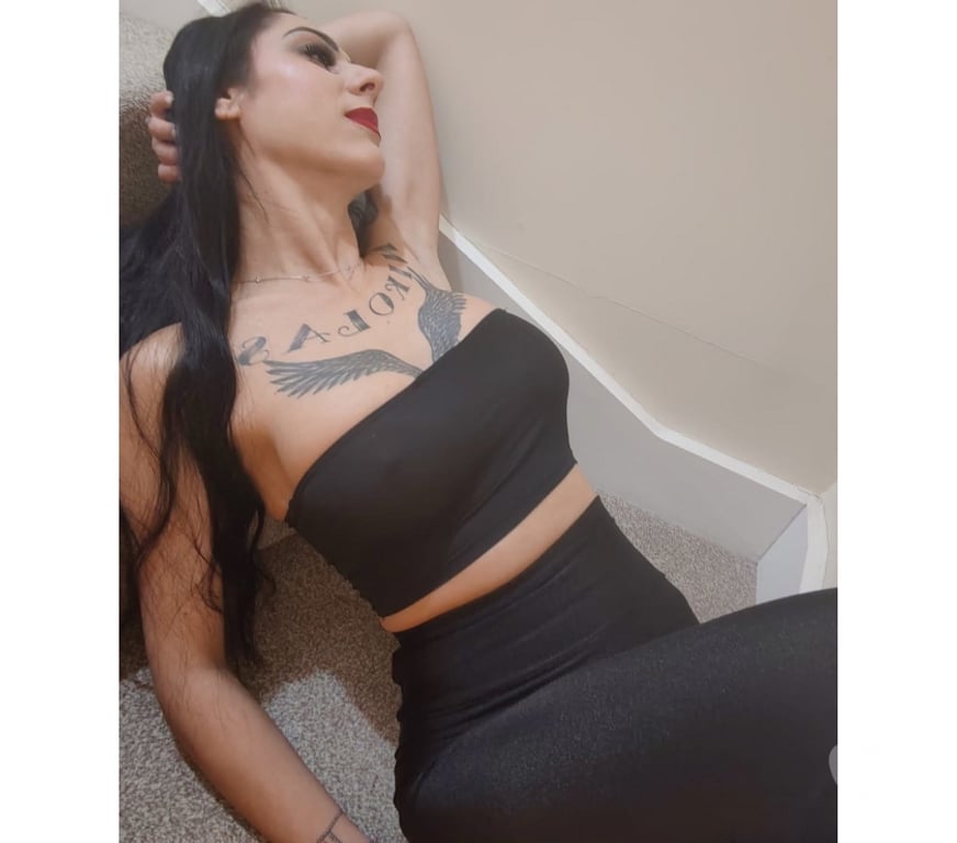 Escorts Surrey Woking - Photos for MAYA PARTY GIRL🤞 NEW IN TOWN ♥️