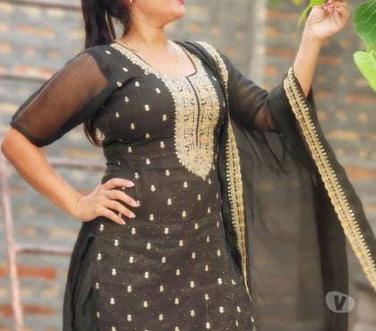 Escorts Hounslow Central Station Hounslow - Photos for Escort girl service