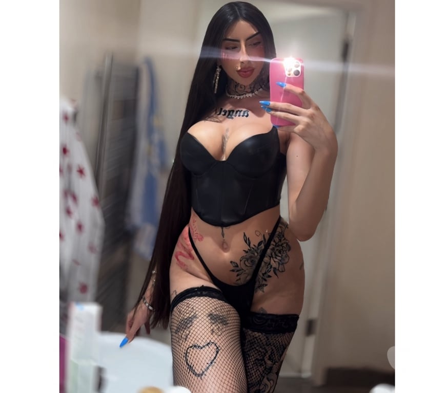 Trans Escorts West Midlands Birmingham - Photos for Kylie seductress Very Hot 🔥💋